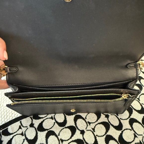 Coach Black Crossbody Leather Bag - Picture 3 of 7